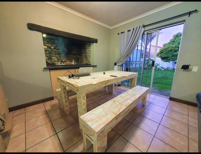 3 BEDROOM HOUSE FOR SALE IN GLENWOOD